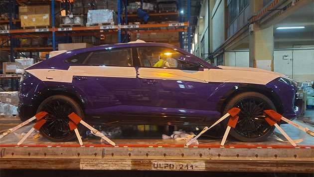 14 Lamborghinis Transported Through Sri Lanka