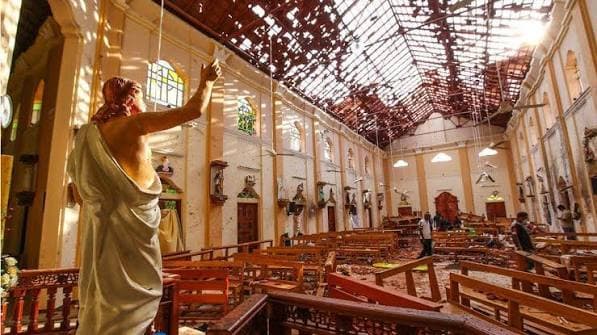පාස්කු නඩුවෙන් නිදහස් වූ 8ක් බන්ධනාගාරයෙන් පිටවෙති