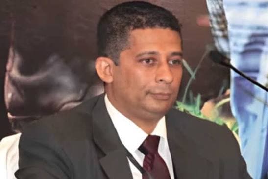 சுரேஷ் சலேயின் மருத்துவக் குழுவைச் சேர்ந்த 10 பேருக்கு அழைப்பாணை