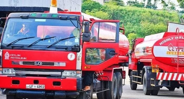 எரிபொருள் தட்டுப்பாடு இல்லை – பதற்றமடைய வேண்டாம்